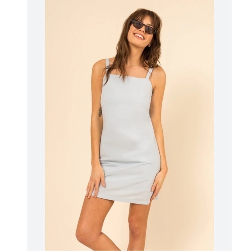 WAYRE Dress Sevilla Shift Mini Active in Glacier Blue